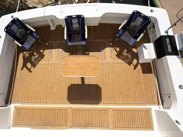 Viking Yachts 65 Enclosed