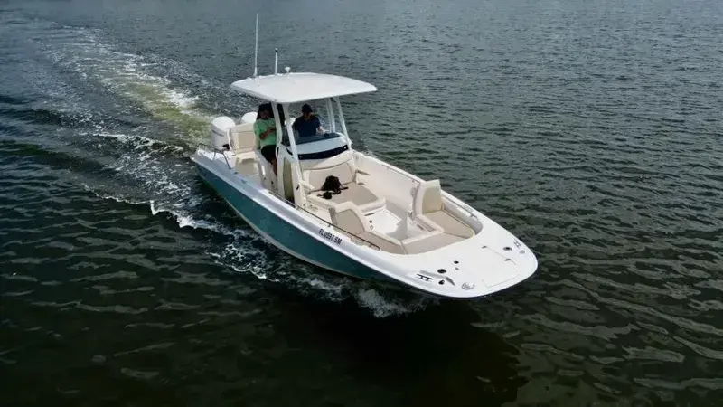 2019 Boston Whaler 27 vantage