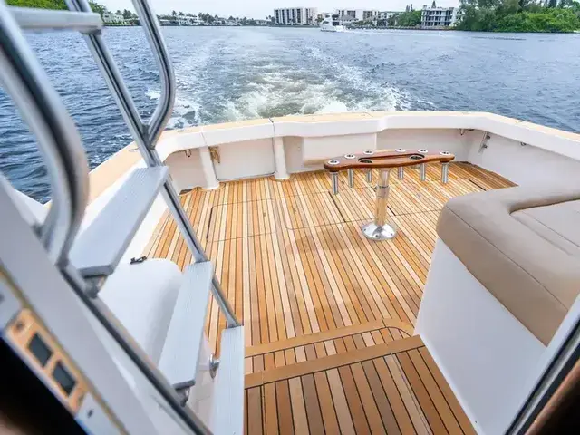 Viking Yachts 52 Convertible