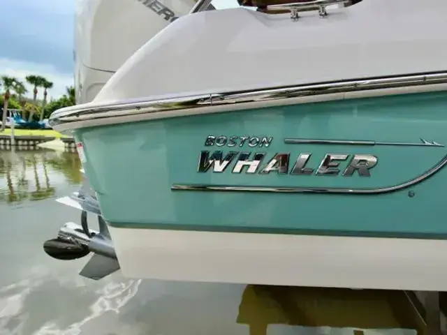 Boston Whaler 27 Vantage