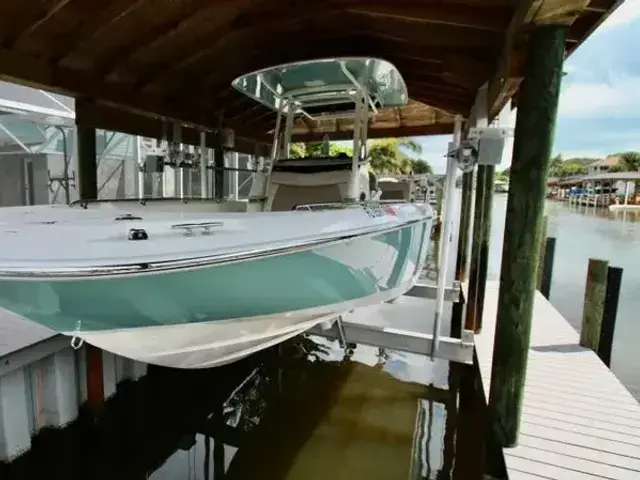 Boston Whaler 27 Vantage