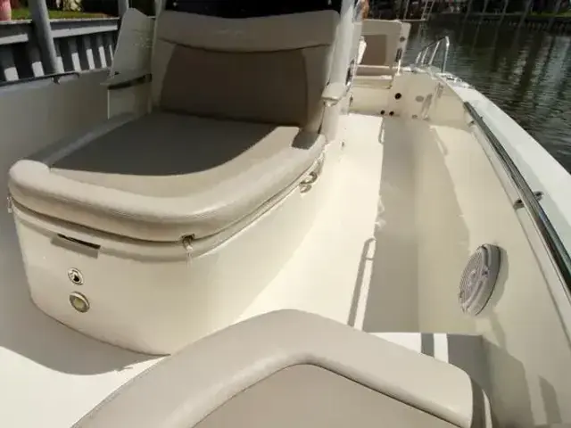 Boston Whaler 27 Vantage