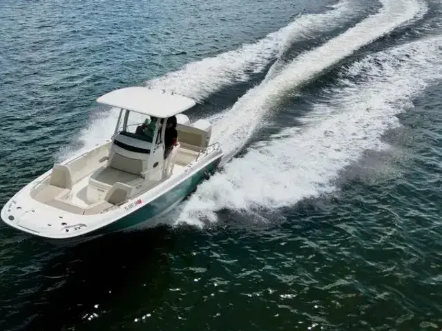 Boston Whaler 27 Vantage