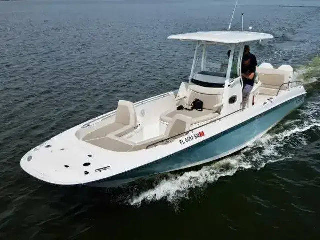 Boston Whaler 27 Vantage