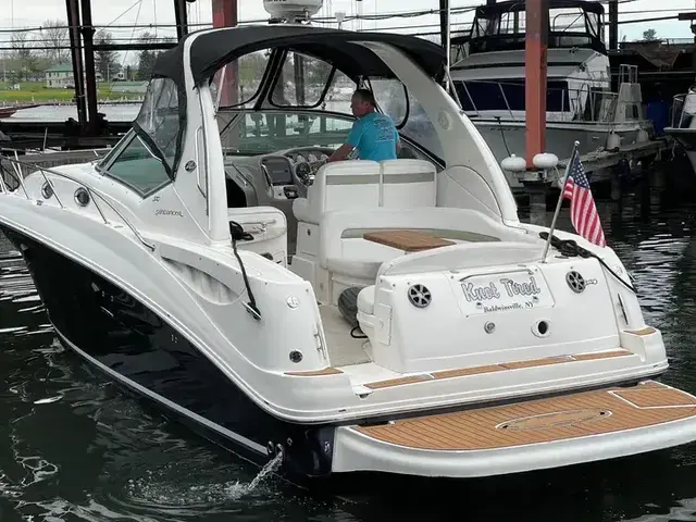 Sea Ray 32