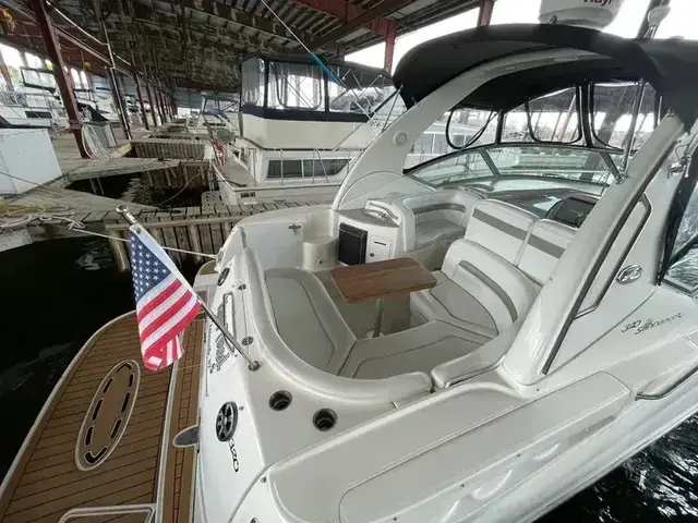 Sea Ray 32