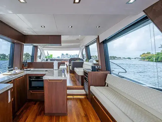 Galeon 500 Fly