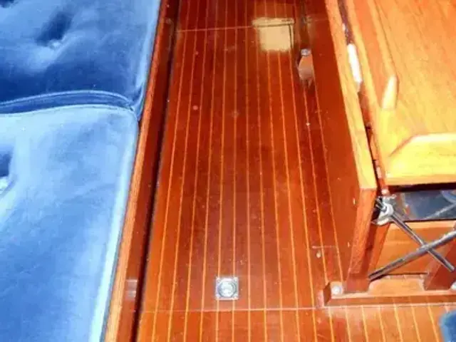 Nautor Swan 37