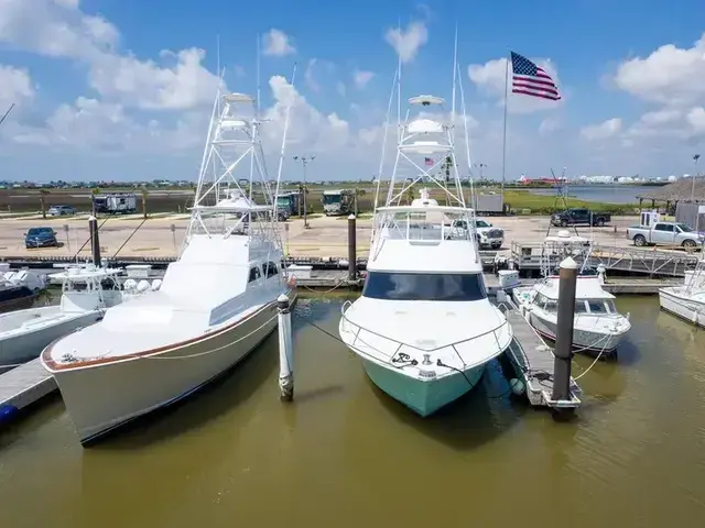 Viking Yachts 54 Convertible