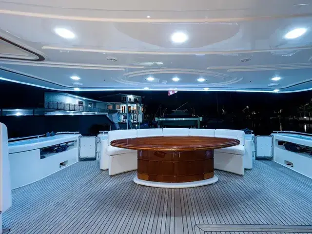 Ferretti Yachts 94