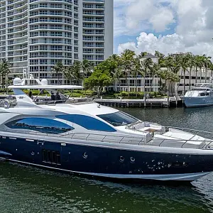 2011 Azimut 82