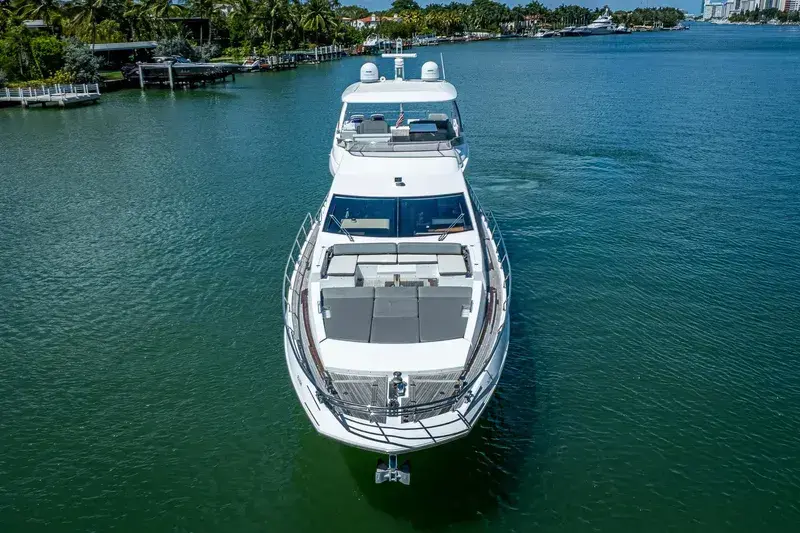 2016 Azimut 72