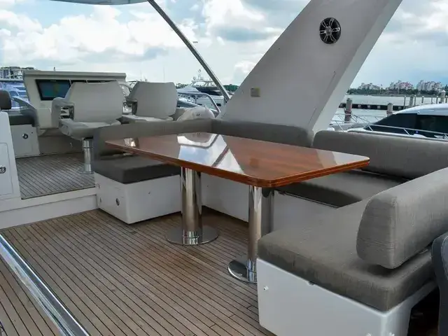 Azimut 66