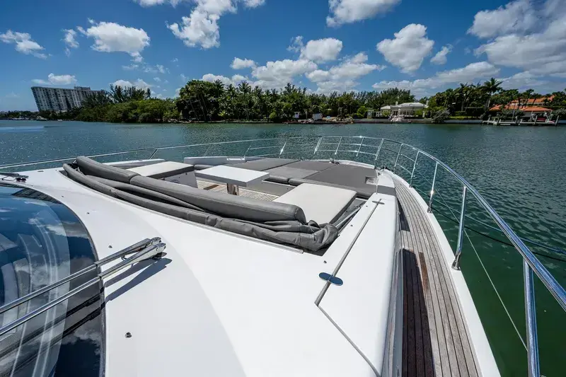 2016 Azimut 72