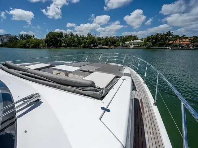 Azimut 72