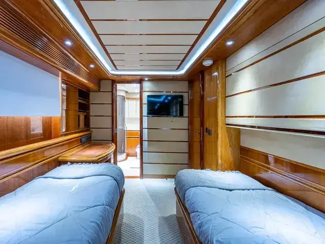 Ferretti Yachts 94