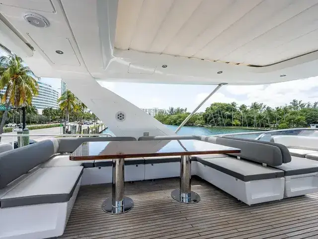 Azimut 72