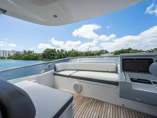 Azimut 72