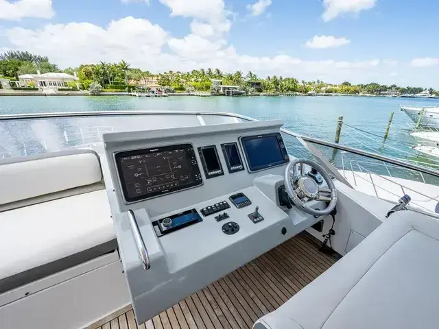 Azimut 72