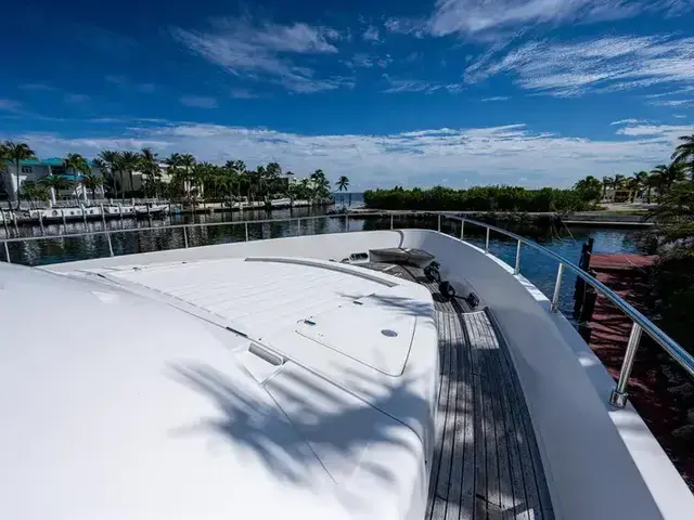 Ferretti Yachts 94