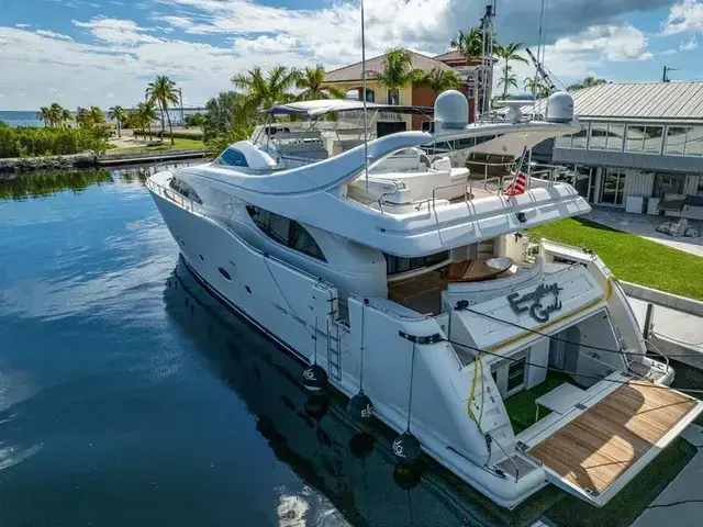 Ferretti Yachts 94