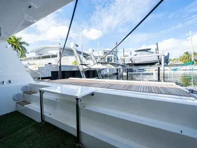 Ferretti Yachts 94