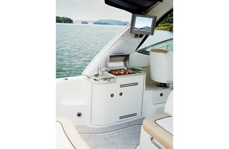 2014 Sea Ray 330 sundancer