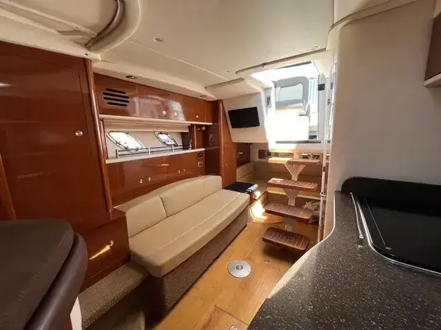 Sea Ray 330 Sundancer