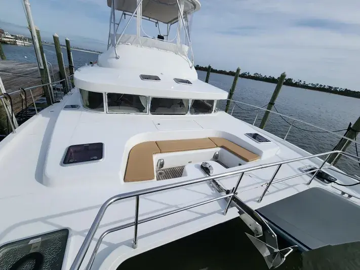 2002 Lagoon power 43