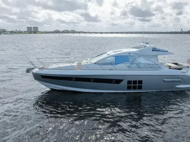 Azimut 55s