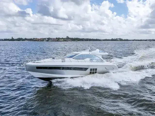 Azimut 55s