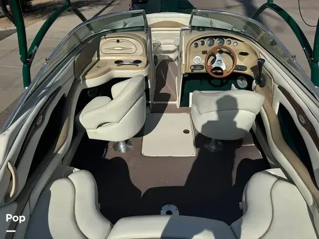 Sea Ray 230 Signature