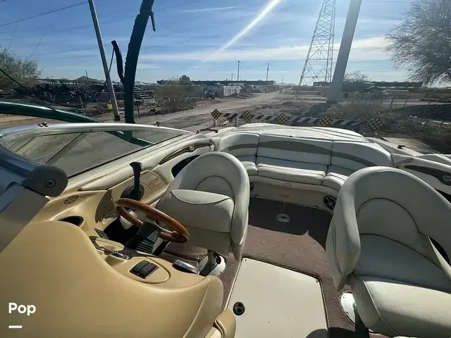 Sea Ray 230 Signature