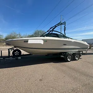 2001 Sea Ray 230 Signature