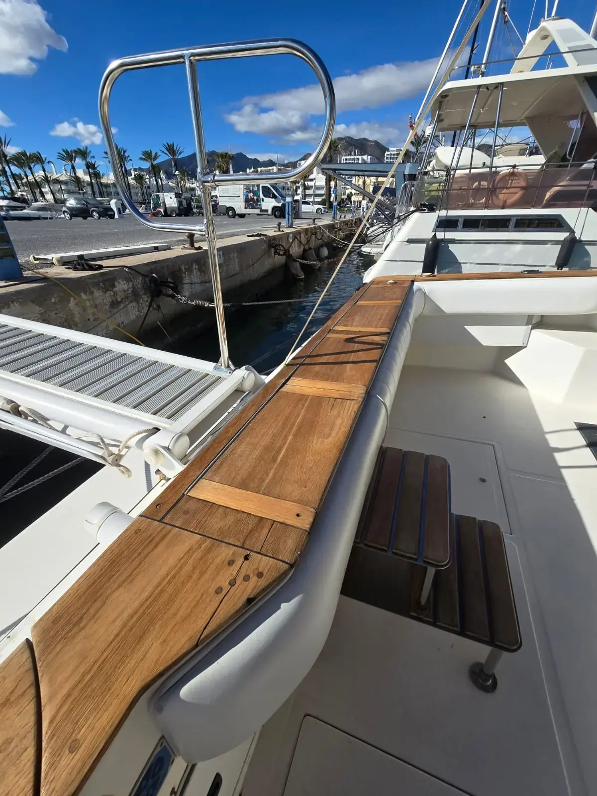 1988 Sea Ray 460 express cruiser