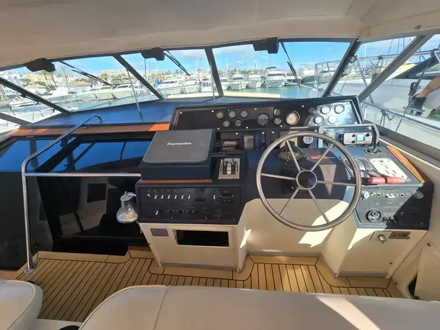 Sea Ray 460 Express Cruiser