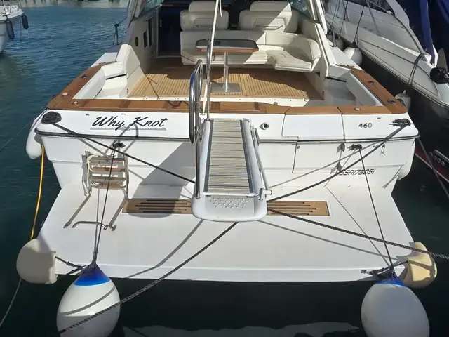 Sea Ray 460 Express Cruiser