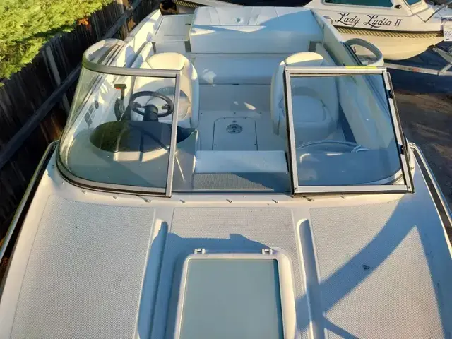 Bayliner 652 Cuddy Cabin