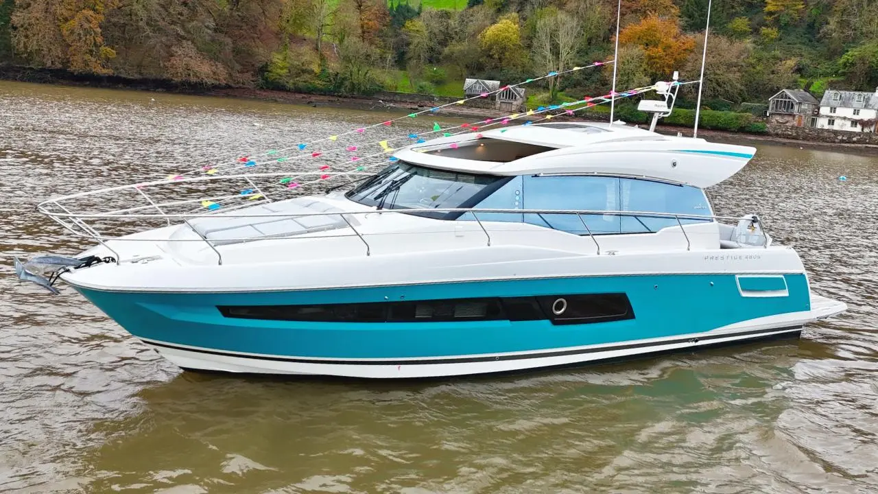 2019 Prestige 460s