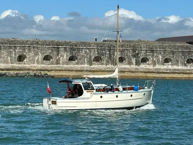 Classic Thornycroft Single Screw Motor Yacht