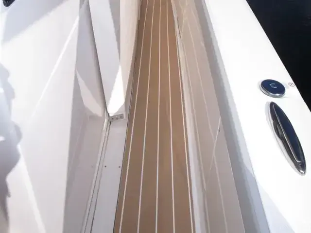 Tiara Yachts LS