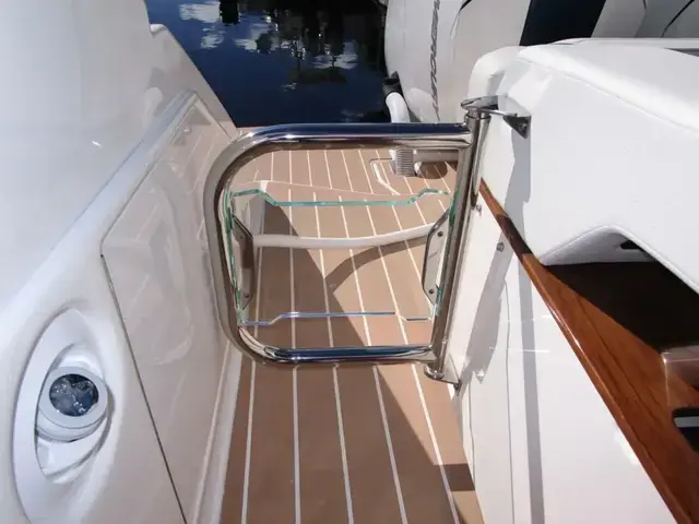 Tiara Yachts LS