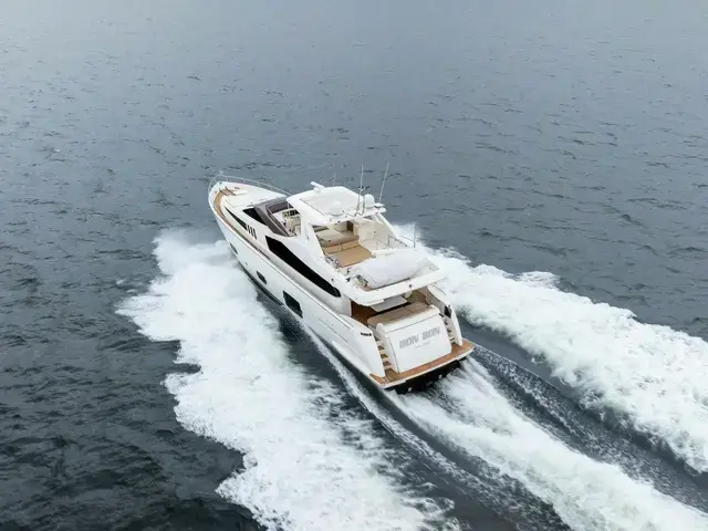 Ferretti Yachts 800