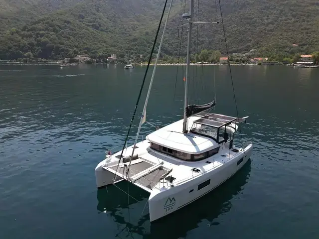 Lagoon 42