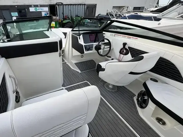 Sea Ray 230 Slx