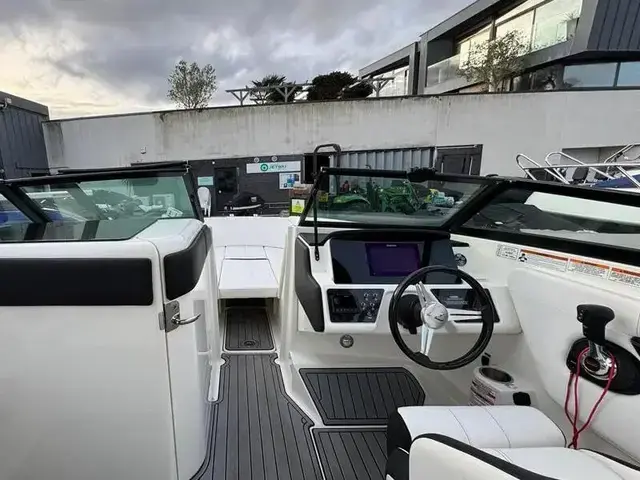 Sea Ray 230 Slx