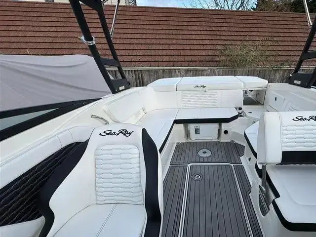 Sea Ray 230 Slx