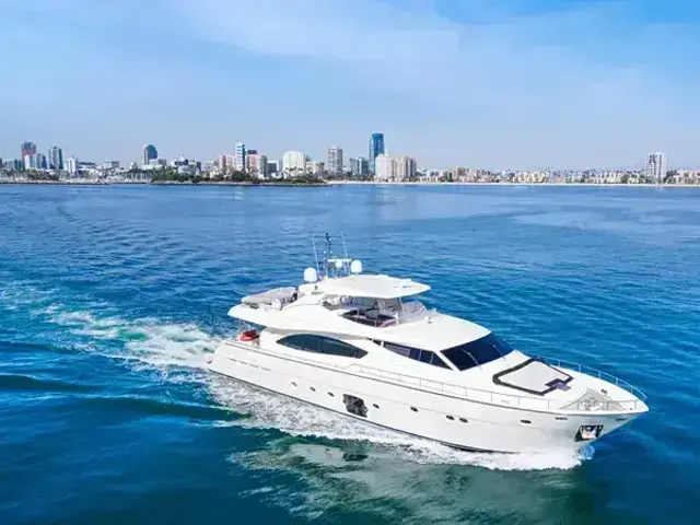 Ferretti Yachts 880