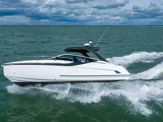 Fairline F Line 33