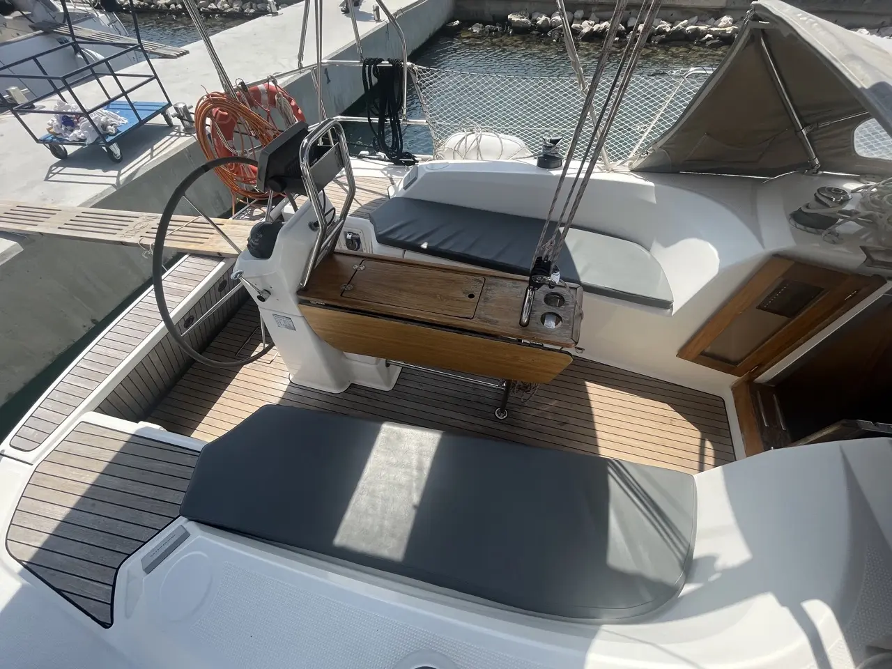 2015 Bavaria 33 cruiser